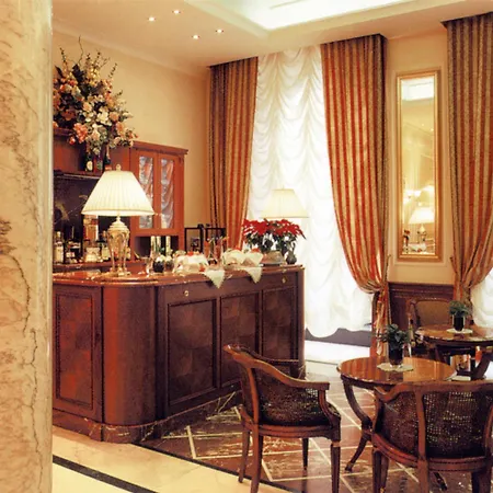 安德瑞欧拉中心酒店 米兰